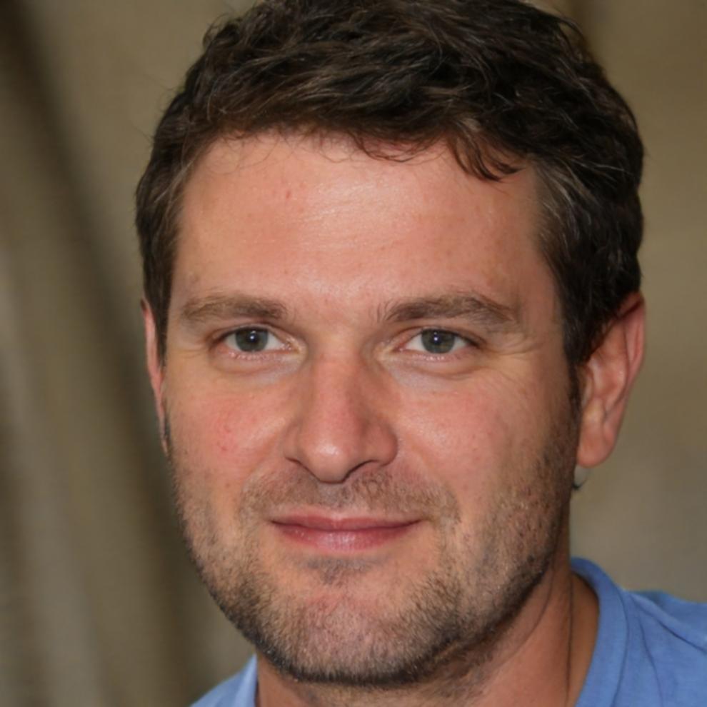 Portrait de Damien Rousseau, expert-comptable et formateur